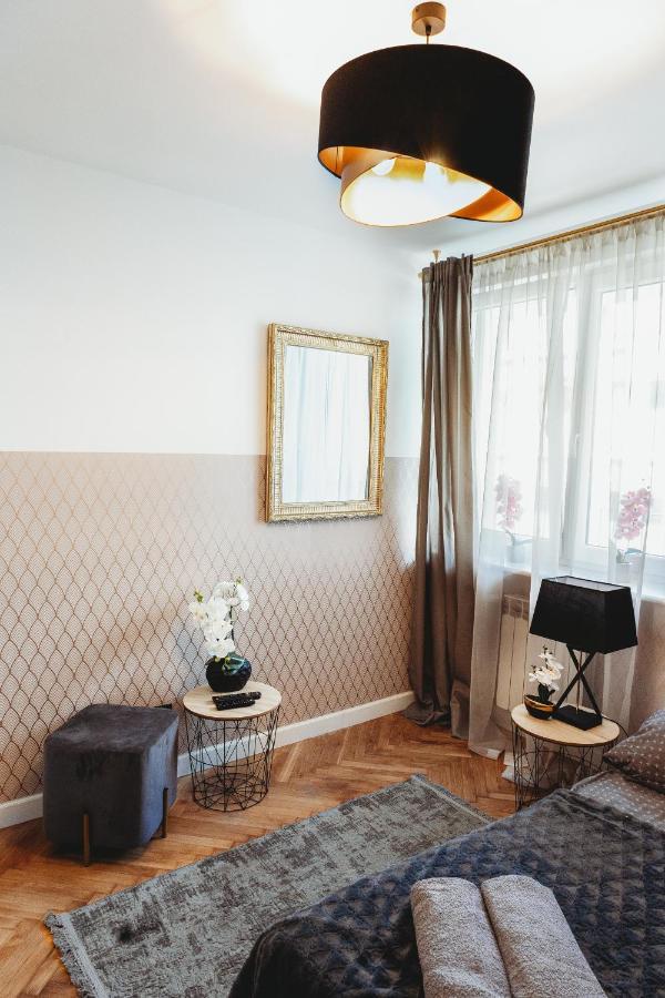 ורשה Clicktheflat Jasna Palace Of Culture Apart Rooms מראה חיצוני תמונה